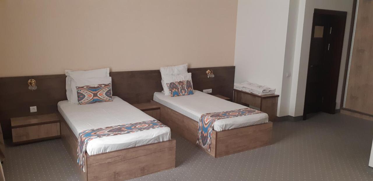 Mahmud Hotel Самарканд Екстериор снимка